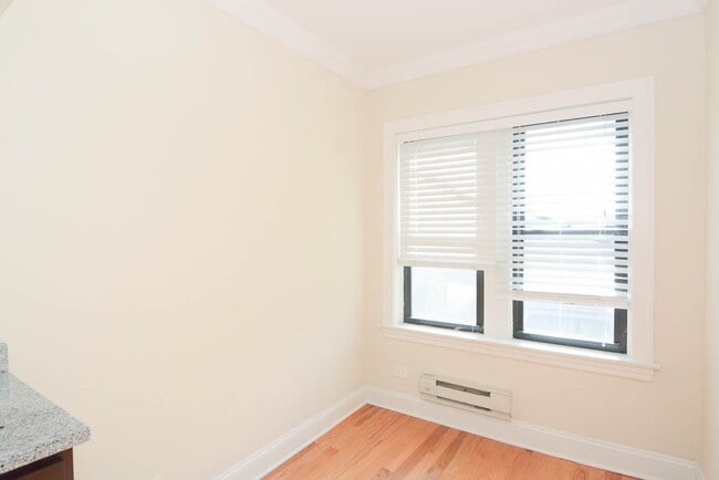 Foto del edificio - 4742 N Hermitage Ave