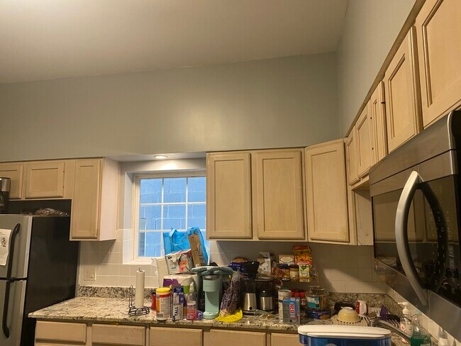 Building Photo - 3647 N Wayne Ave