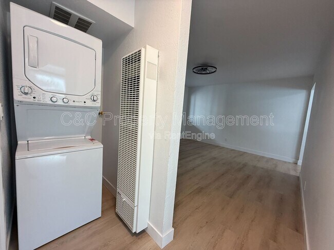 Foto del edificio - 1720 48th Ave