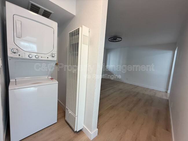 Building Photo - 1720 48th Ave