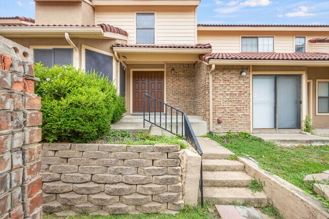 Building Photo - 4203 Tierra Dr