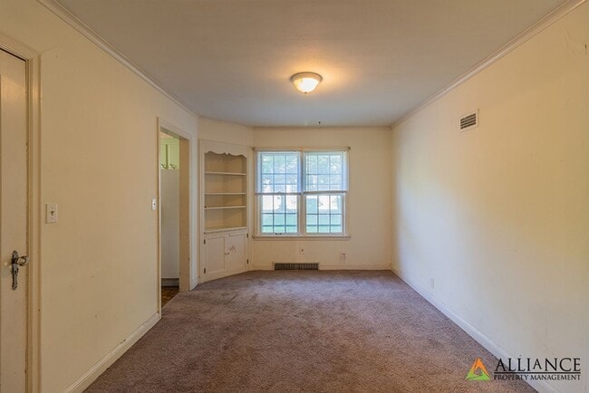 Foto del edificio - 1016 Bertrand St