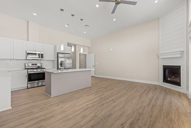 Foto del edificio - Stonecrest South STE 105 &amp; Unit 205