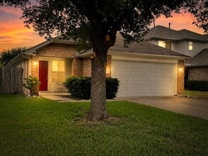 Building Photo - 14942 Sunset Creek Dr