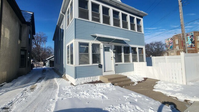 Foto del edificio - 912 4th St NE