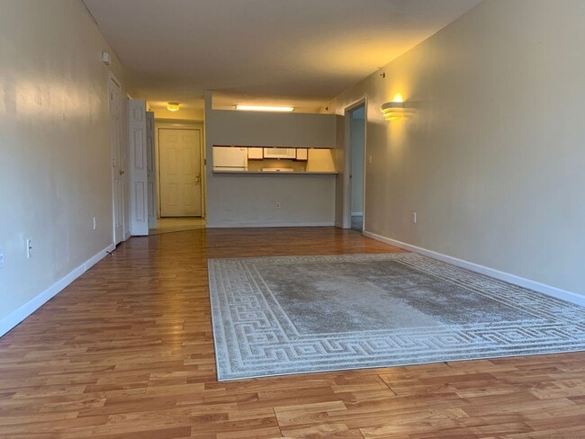 Building Photo - Star City - 4 Bedroom, 4 bath Condo - Available 08/05/2026