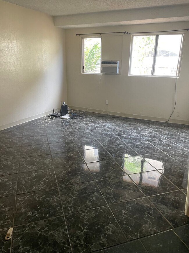 66942942 Kamakahala St Unit 1 bedroom, Waialua, HI 96791 Room for