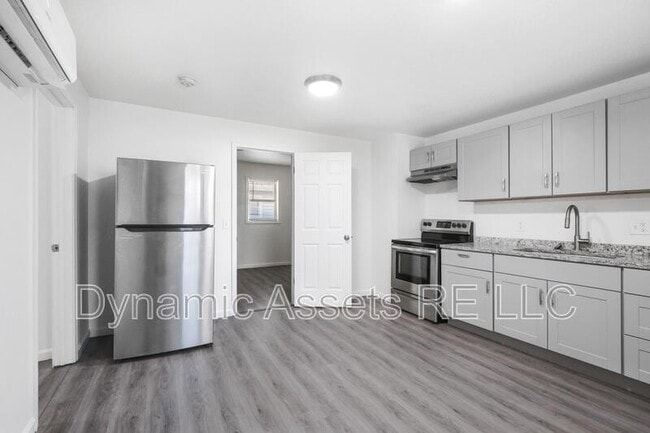 Foto del edificio - 208 E Park St