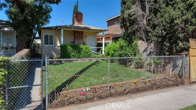 Primary Photo - 4005 W Chandler Blvd