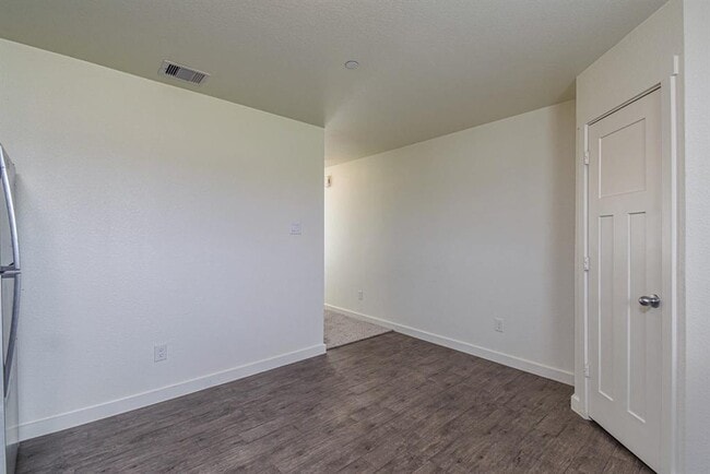 Building Photo - 21155 Gosling Rd