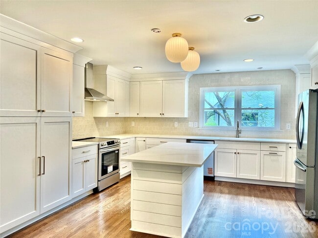 Building Photo - 6414 Greencove Dr