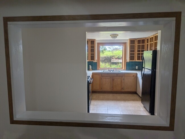 Kitchen and dining - 1435 NE 12th St
