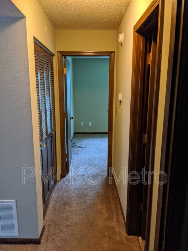 Foto del edificio - 1020 NE Lindsay Ave