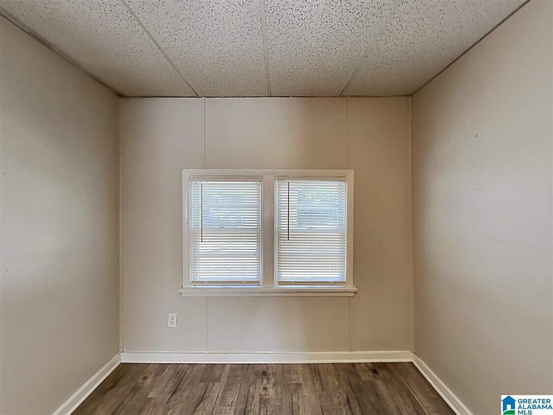 Primary Photo - 229 3rd Ave