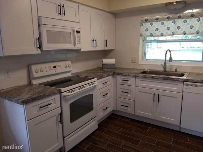 Foto del edificio - 2 br, 2 bath House - 7160 Spinnaker Blvd