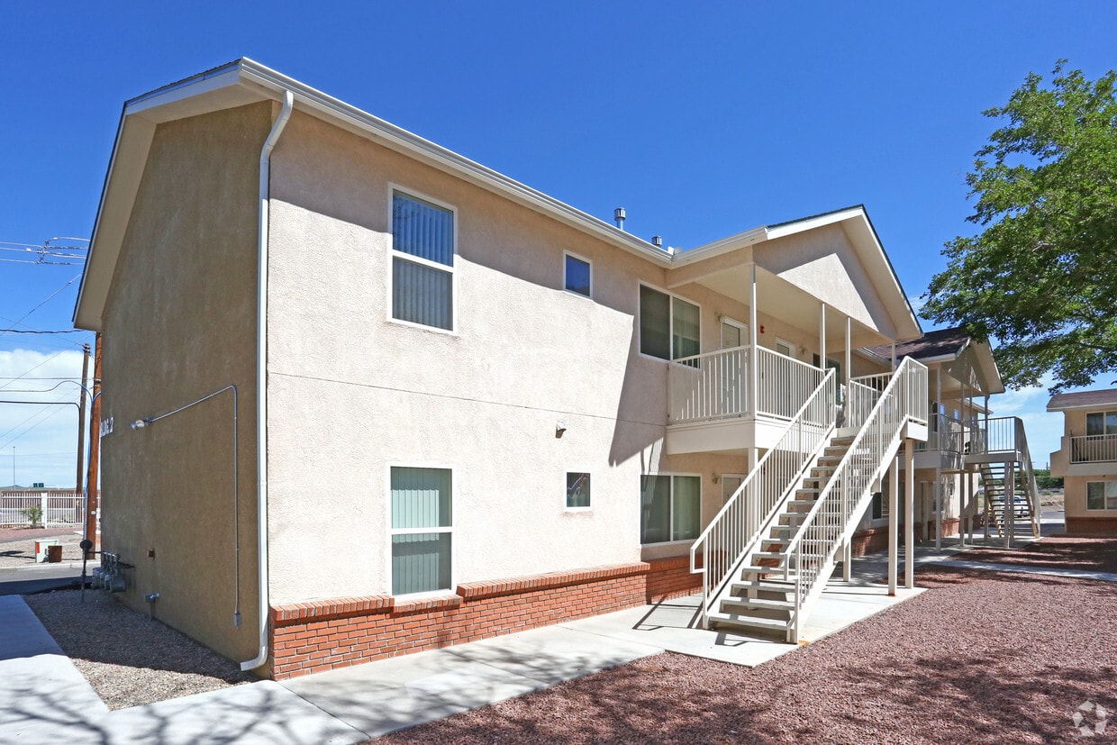 Primary Photo - Phoenix Apartments: Rises Above the Rest!