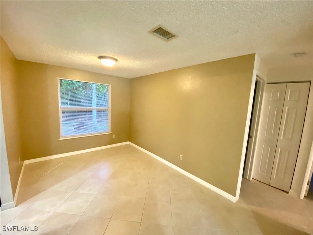 Foto principal - 4980 Coral Wood Dr