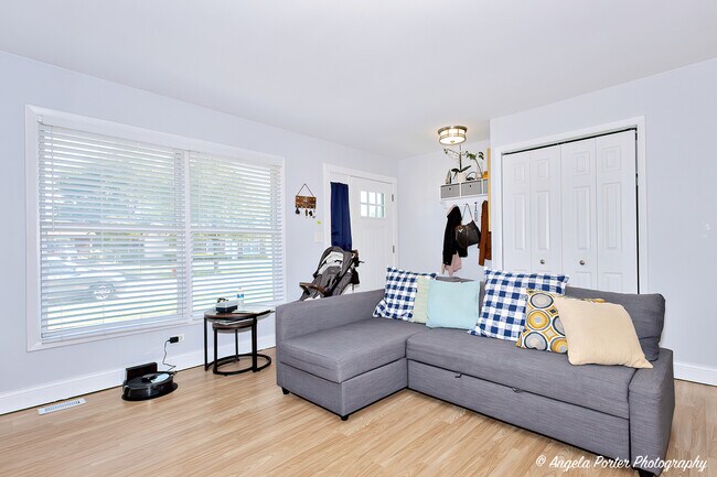 Building Photo - 515 Ginger Trail