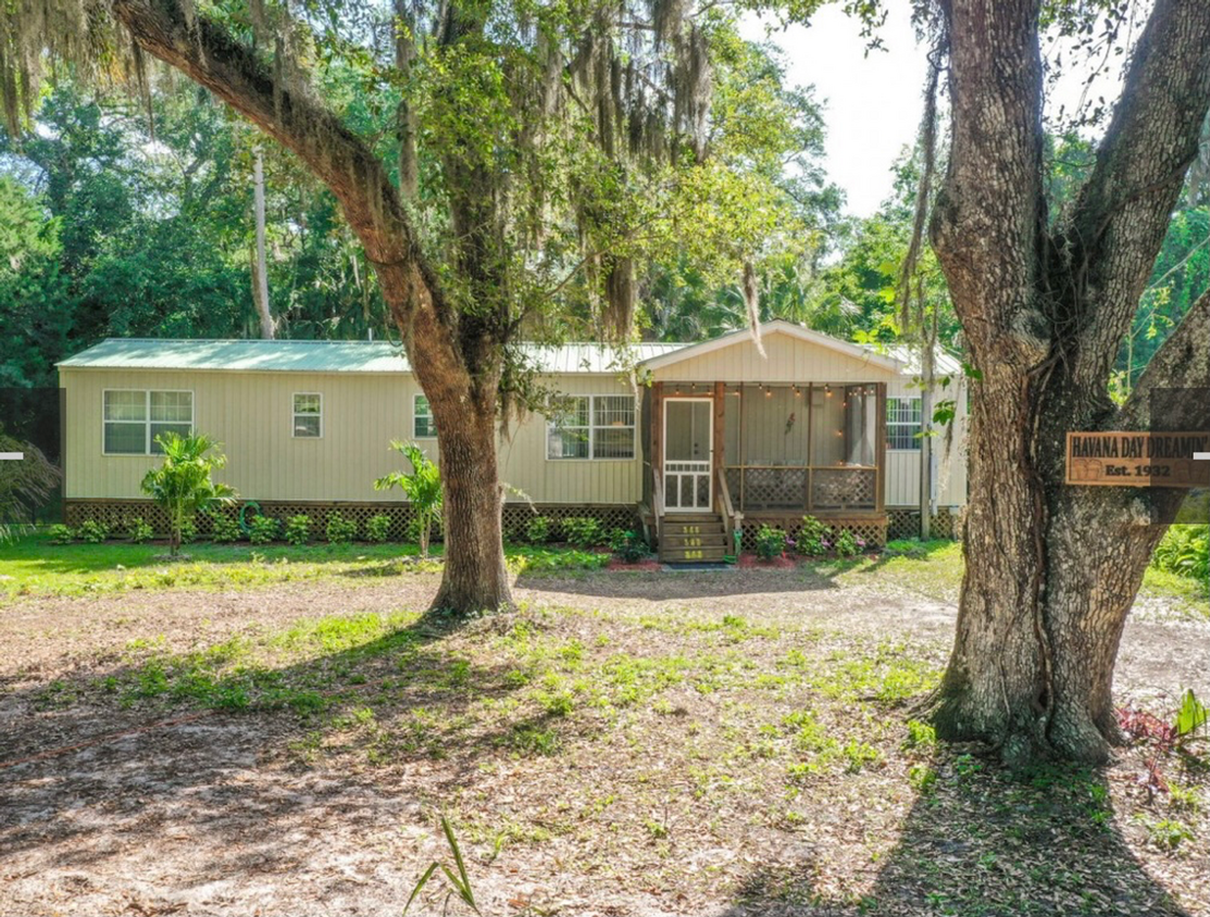 Primary Photo - Havana Day Dreaming cottage in the coveted...