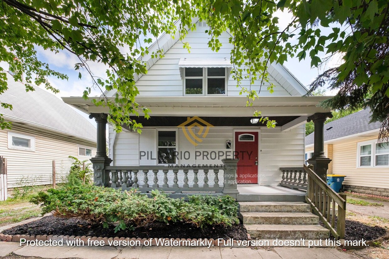 Primary Photo - Renovated 3 Bed / 1 Bath Near Eastside!