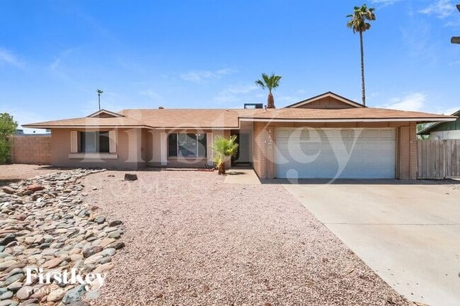 Building Photo - 4428 S La Corta Dr