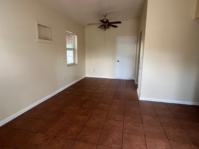 Building Photo - Welcome Home  CAll Sheila Campbell  407-68...