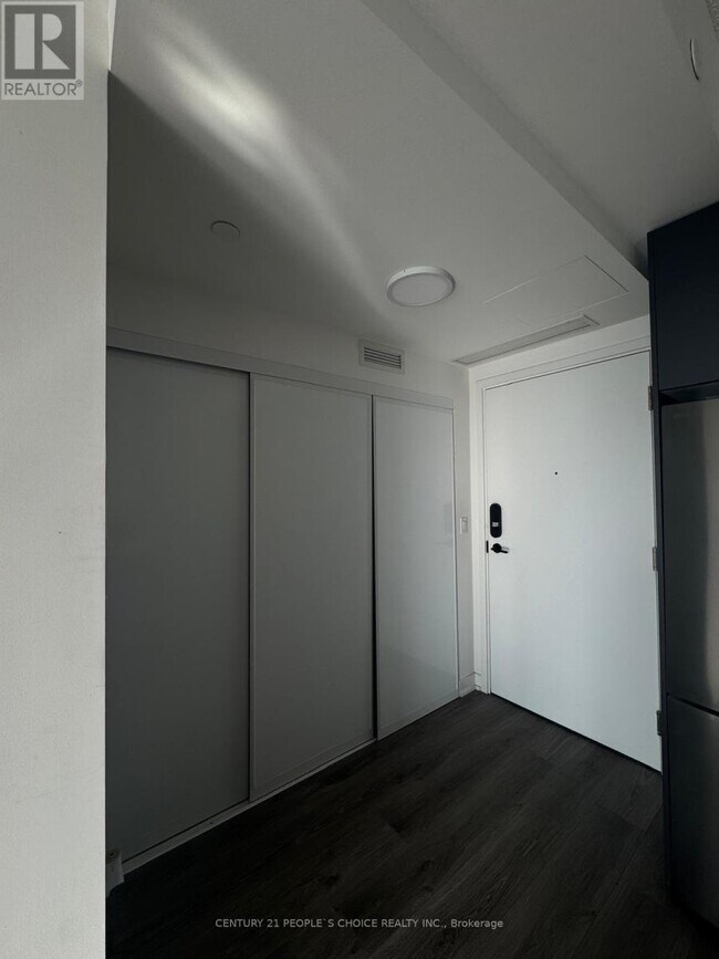 Photo du bâtiment - 225 Malta Ave.