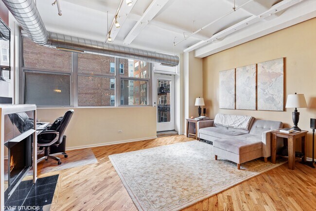 Building Photo - 500 S Clinton St