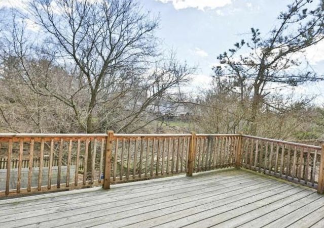 Building Photo - Beautiful 3 bedroom Townhome