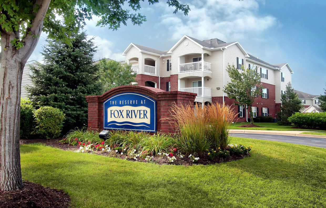 Foto principal - Reserve at Fox River Apartments