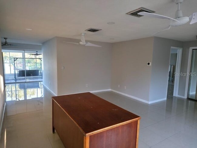 Foto del edificio - 2111 N Keene Rd