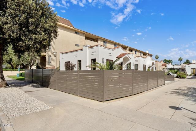 Foto del edificio - 520 S Los Robles Ave