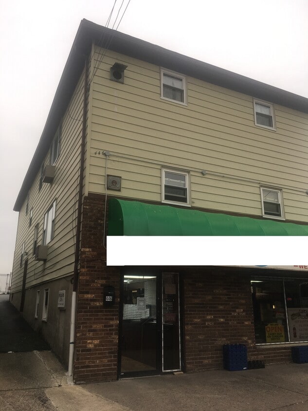 Primary Photo - 446 Ridge Rd