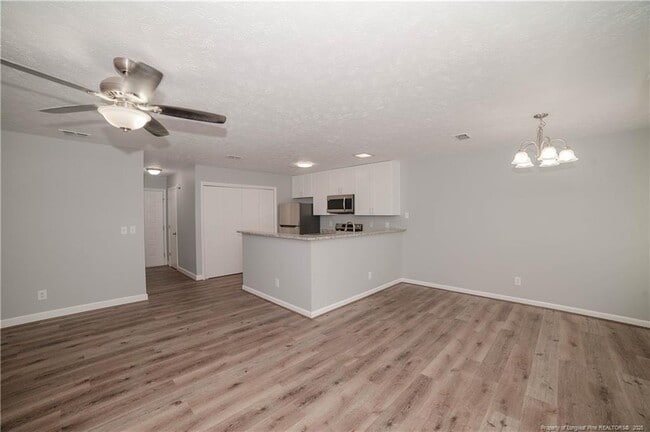 Building Photo - 1021 Wood Creek Dr