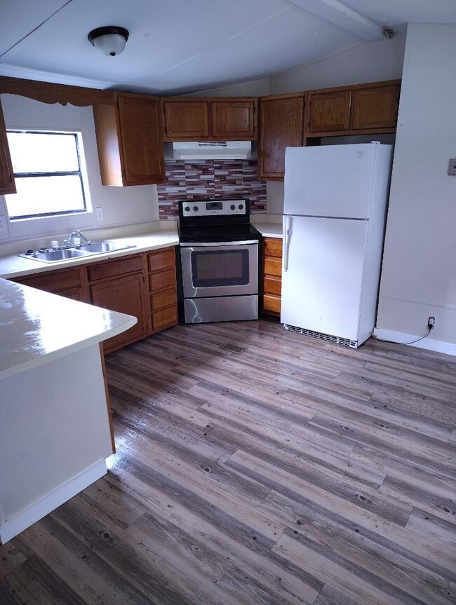 Foto del edificio - 6538 Hacklebarney Dr