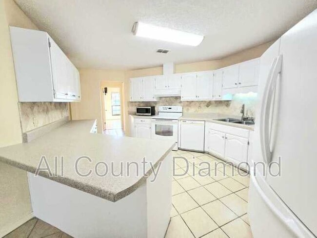 Building Photo - 5309 Robert Holmes Dr