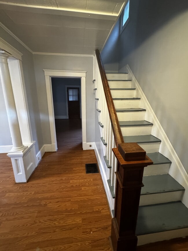 Foto del edificio - 317 Porter Ave