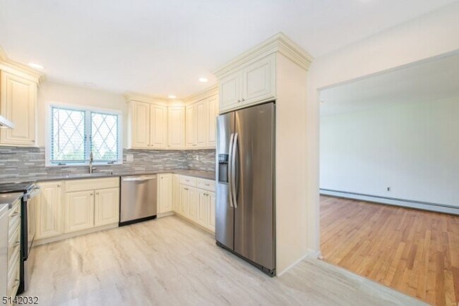 Foto del edificio - 42 Ute Ave