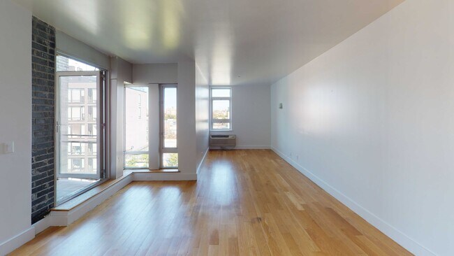 Foto del edificio - 105 Grand Ave
