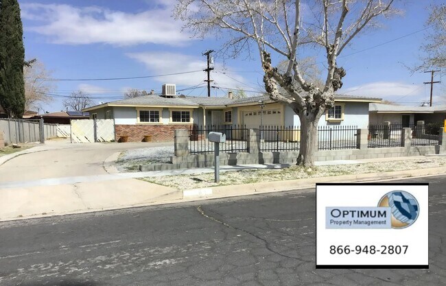 Foto del edificio - 16276 Yucca Ave