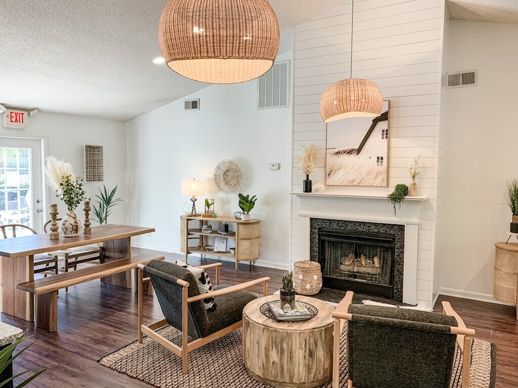 Hawk Ridge Apartments 400 Hawk Ridge Dr WinstonSalem, NC