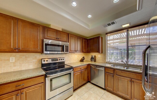 Building Photo - 203 Serena Dr