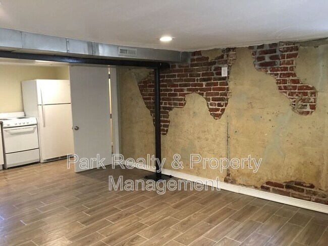 Building Photo - 1536 Lowell Blvd