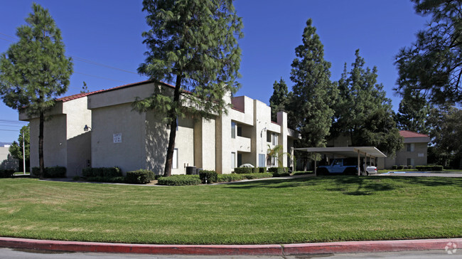 Foto del edificio - Orangewood Apartments