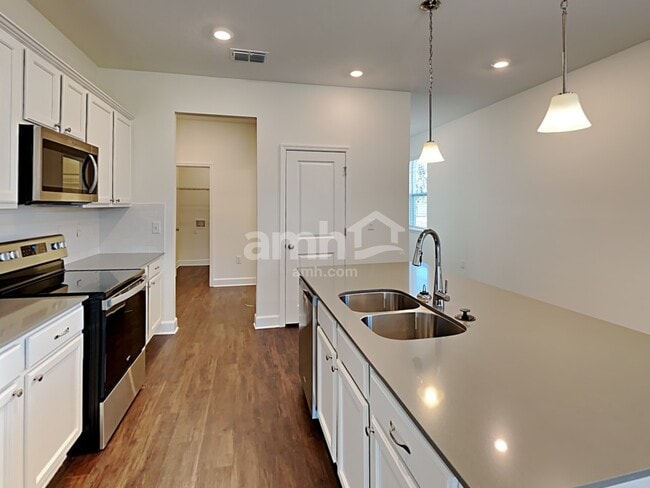 Building Photo - 2111 Saffron Walden Dr