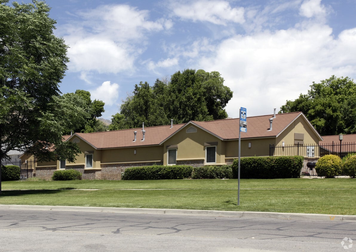 Primary Photo - Sedona Apartments