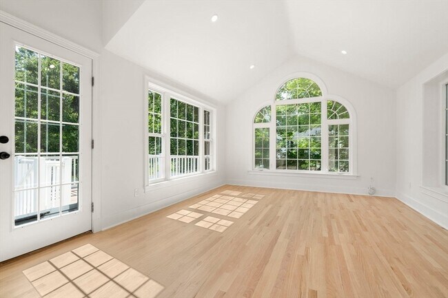 Foto del edificio - 576 Grove St