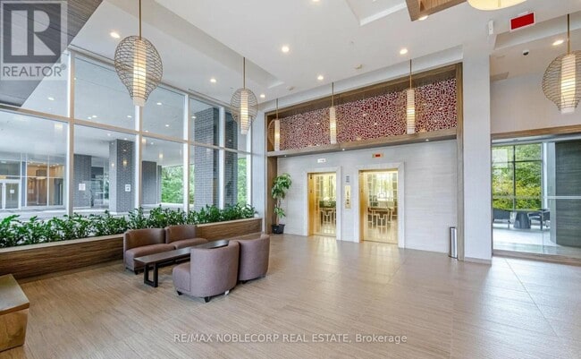 Building Photo - 8763 Bayview Ave