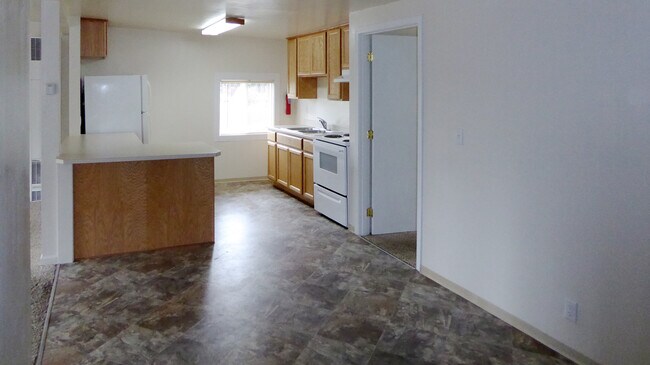 Foto del edificio - 2475 Redwood St