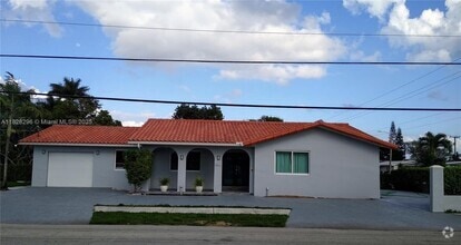 Building Photo - 3531 SW 94th Ave